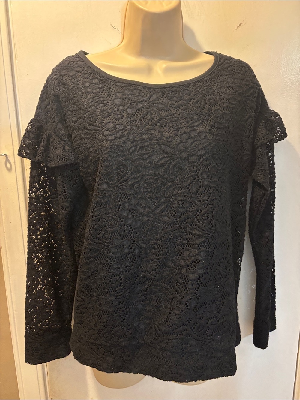 Juicy Couture Small Black Lace Long-Sleeve Top 26-374